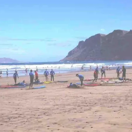Surf House 5 Chambres 12 Lits *