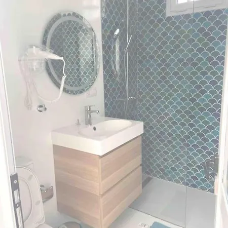 Surf House 5 Chambres 12 Lits Famara