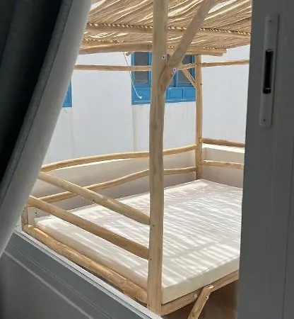 Surf House 5 Chambres 12 Lits *