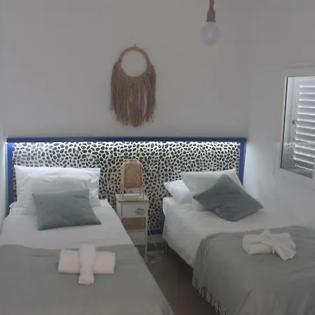 Surf House 5 Chambres 12 Lits